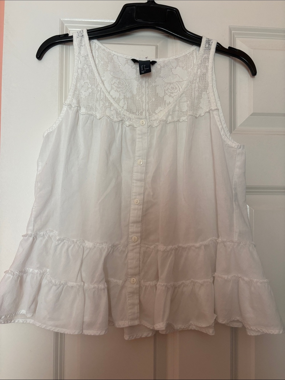 H&M White Sleeveless Lace Yoke Button-Down Tank